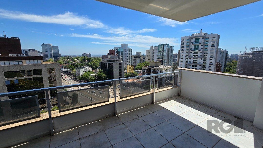 Apartamento grande em Petrópolis. com 257,90m2