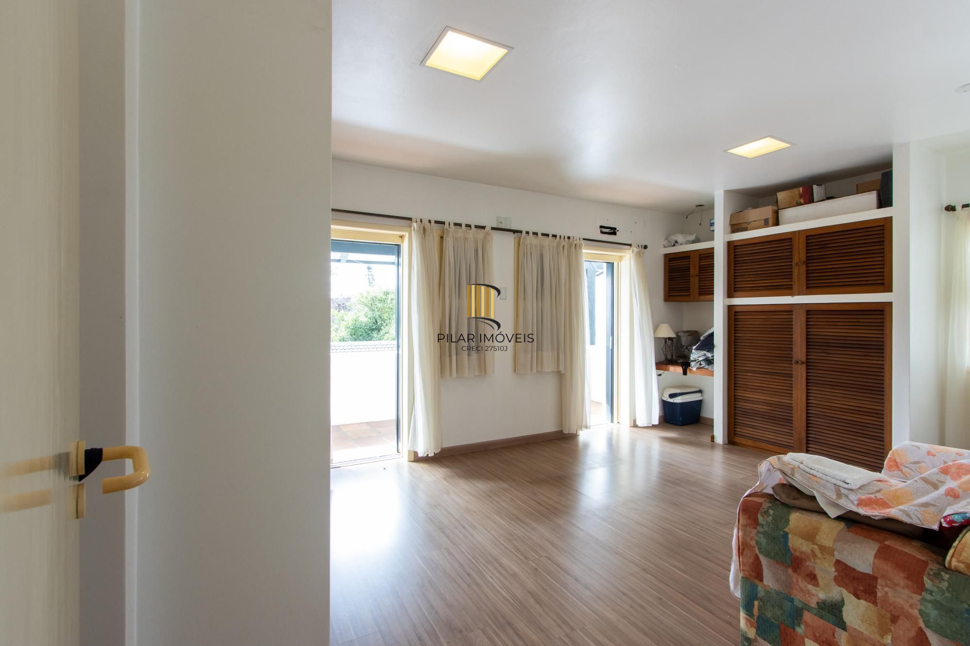 Casa com piscina Bairro Cristal