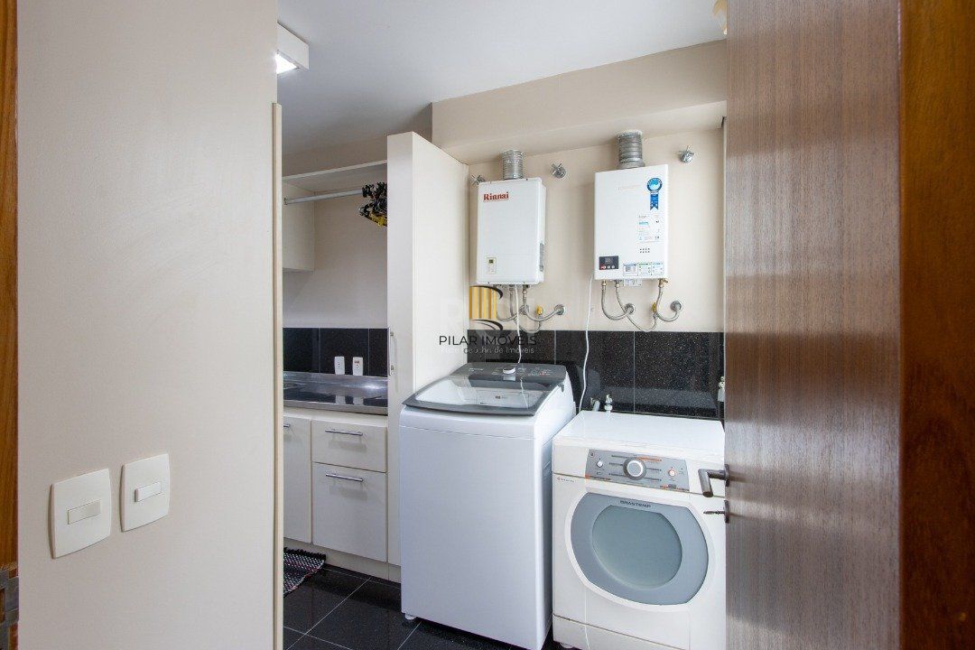 Casa 4 dormitórios no bairro Teresópolis