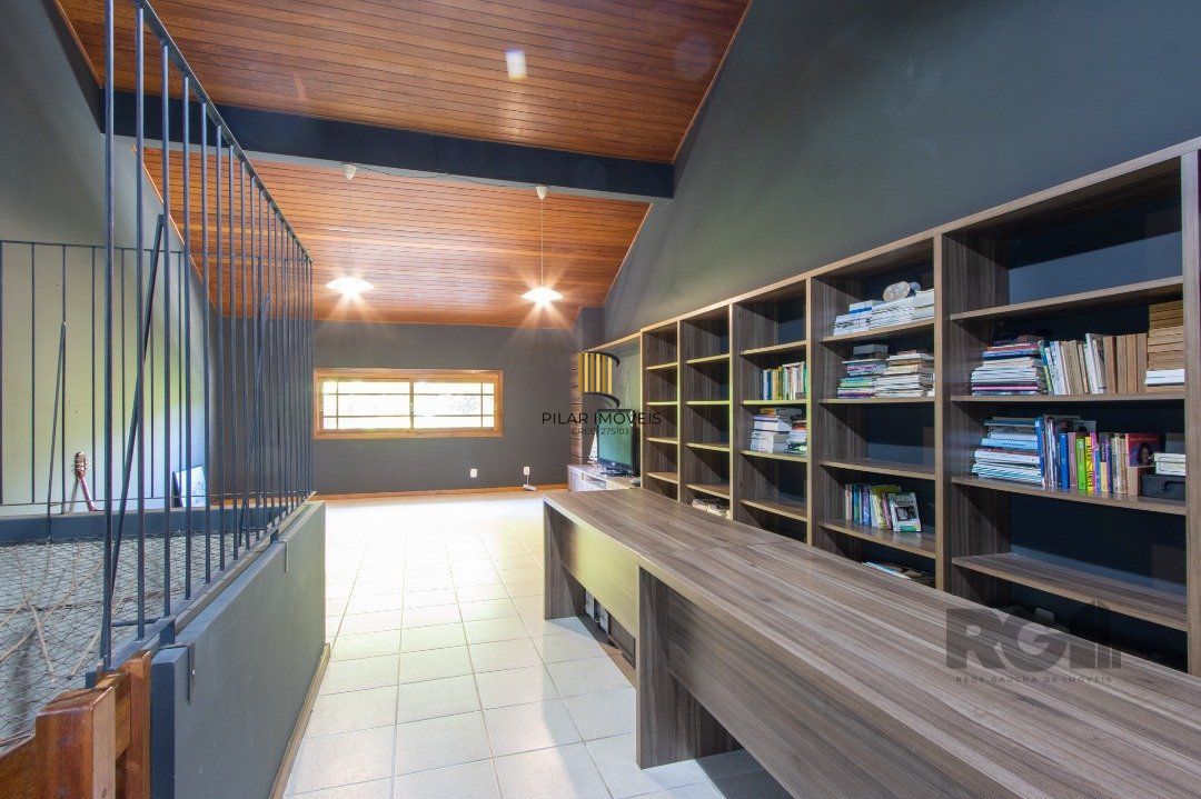 Casa 4 Dormitório(s) Bairro Tristeza
