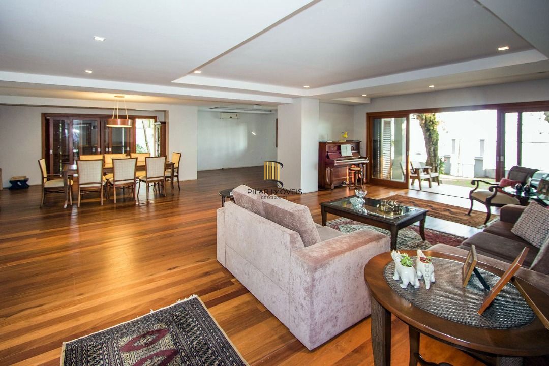 Casa para Venda - 420m², 4 dormitórios, sendo 3 suites, 5 vagas - Tristeza