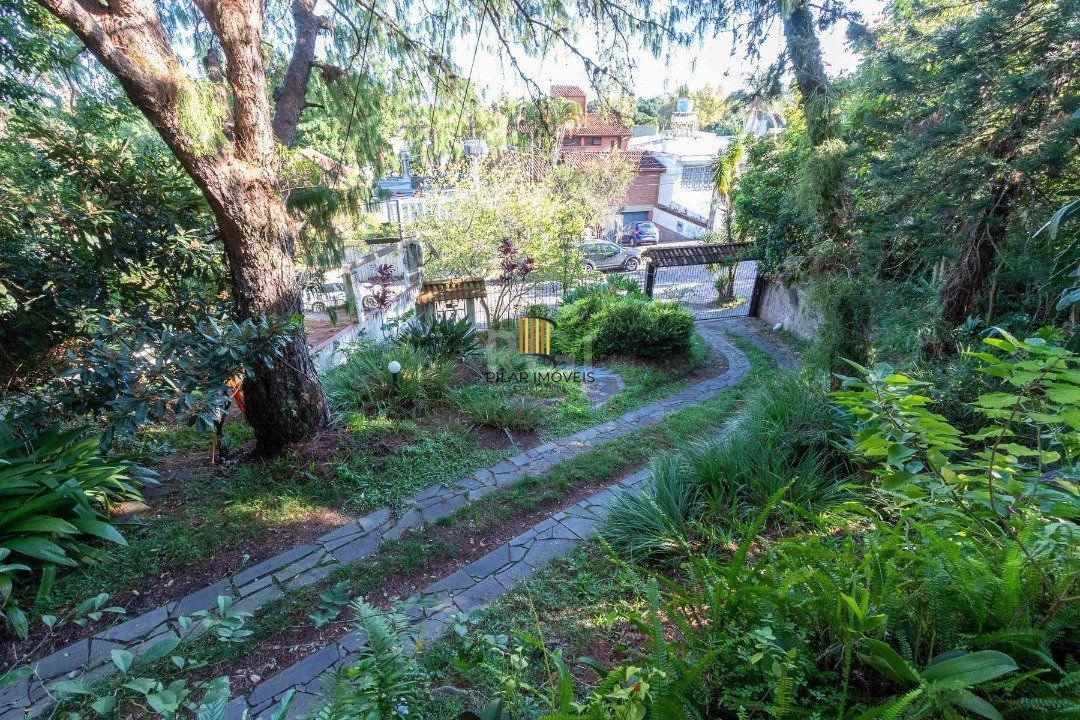 Casa para Venda - 192m², 4 dormitórios, sendo 3 suites, 4 vagas - Tristeza