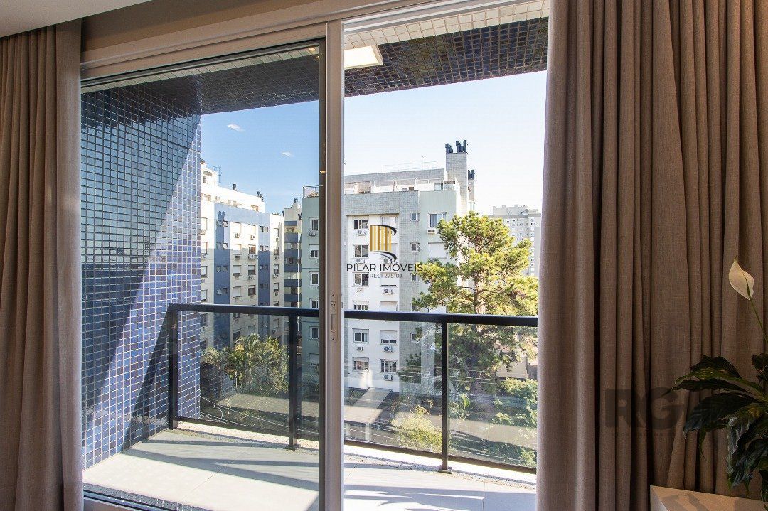 Apartamento para Venda - 457.17m², 3 dormitórios, sendo 1 suites, 4 vagas - Tristeza