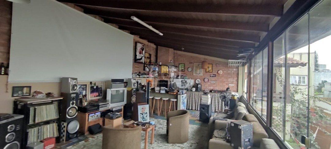 Casa para Venda - 250m², 3 dormitórios, sendo 1 suites, 2 vagas - Ipanema