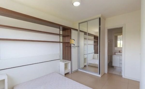 Apartamento | Bairro Cristal | 2 dormitórios | Suíte |  Semi mobiliado |  1 vaga escriturada
