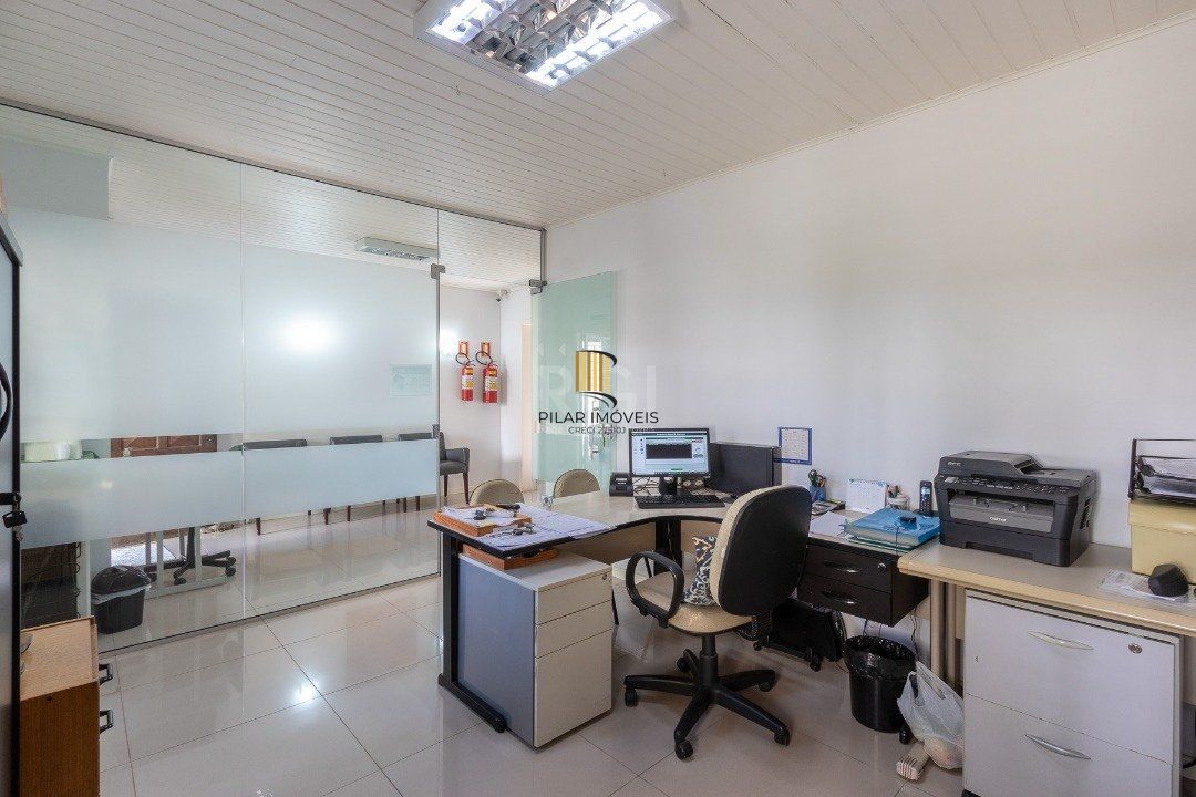 Casa para Venda - 199.62m², 5 dormitórios, 15 vagas - Tristeza