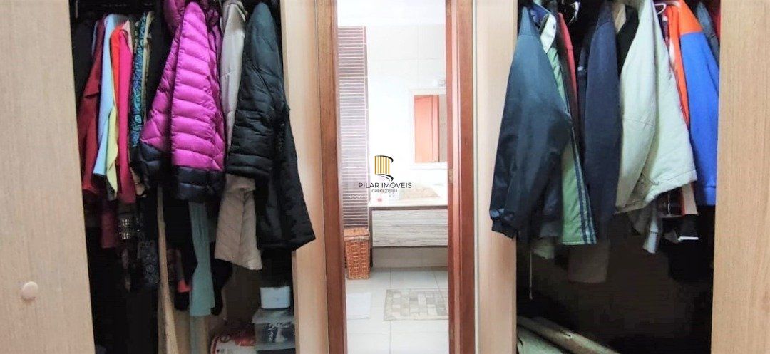 Casa para Venda - 179m², 3 dormitórios, sendo 1 suites, 5 vagas - Hípica