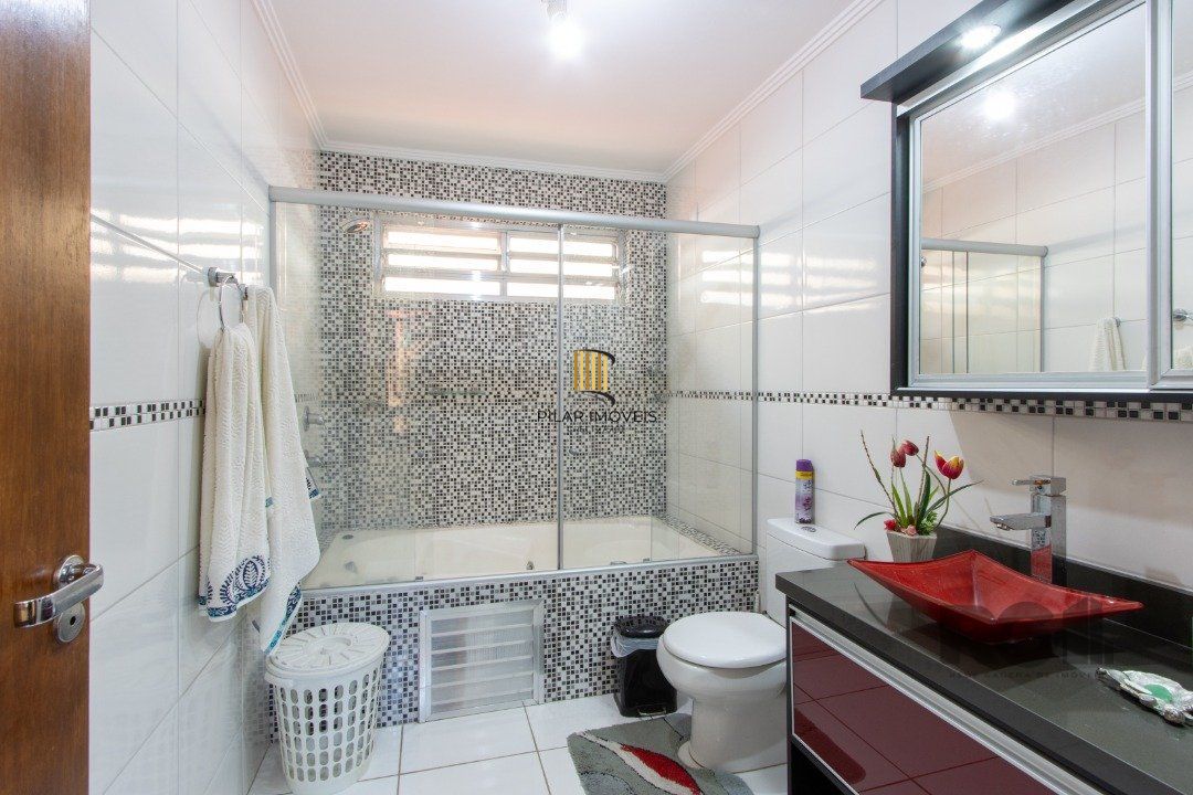 Casa 4 dormitórios no bairro Tristeza