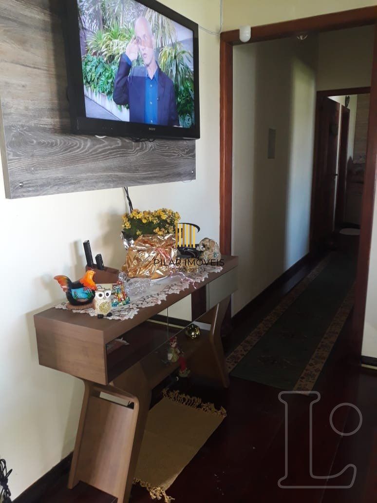 Casa para Venda - 114m², 2 dormitórios, sendo 1 suites, 2 vagas - Zona Nova