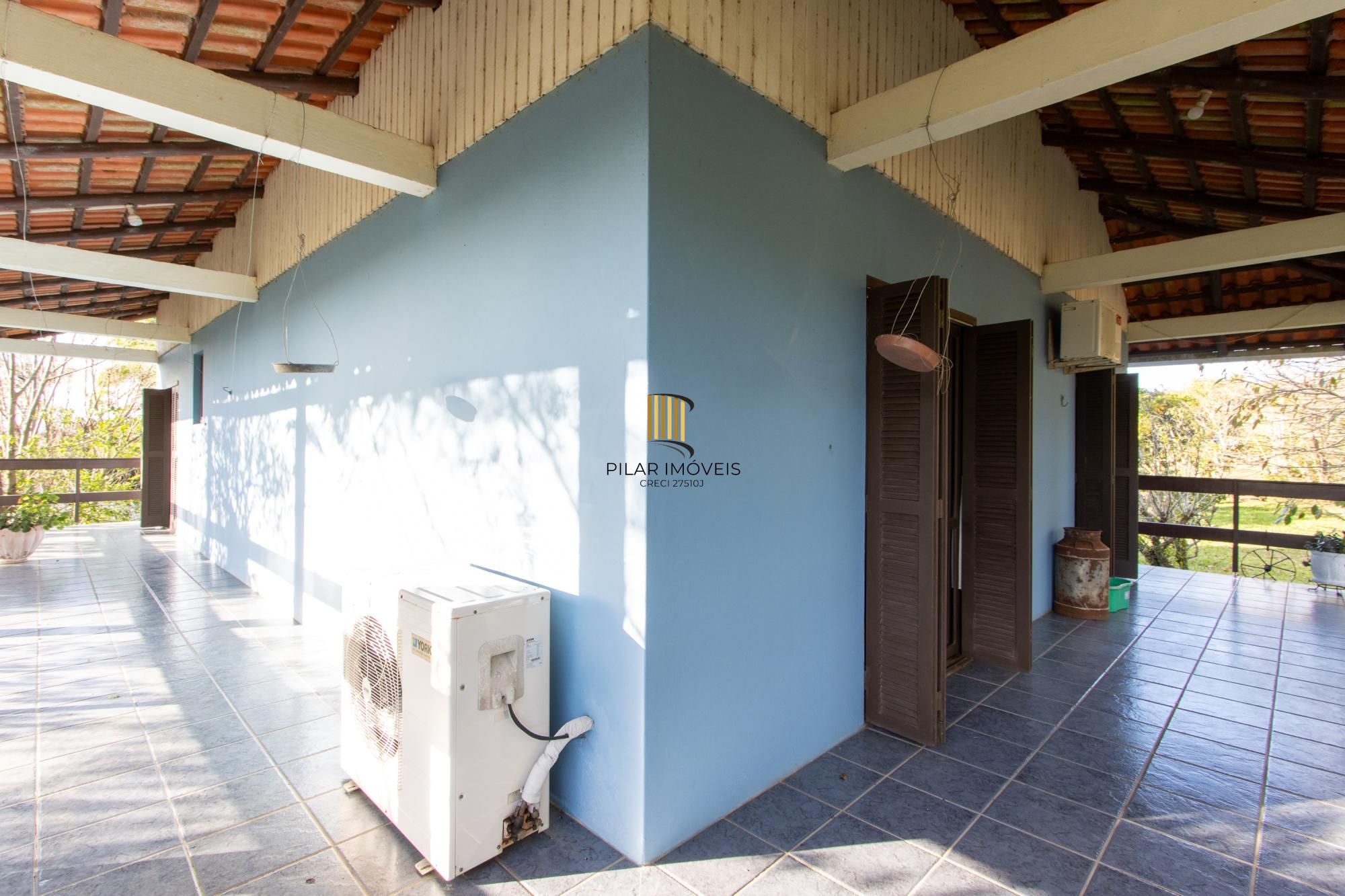 Sítio 3 dormitórios no bairro Estância Grande