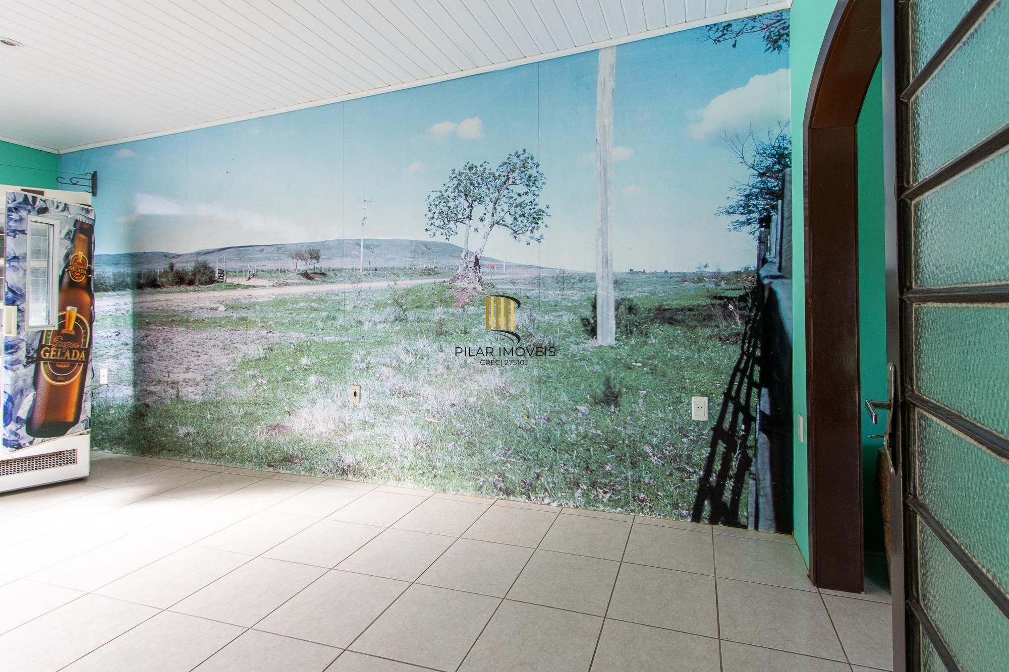 Casa de condomínio, 3 dormitórios, 1 suíte, 1 vaga coberta, no bairro Cristal.