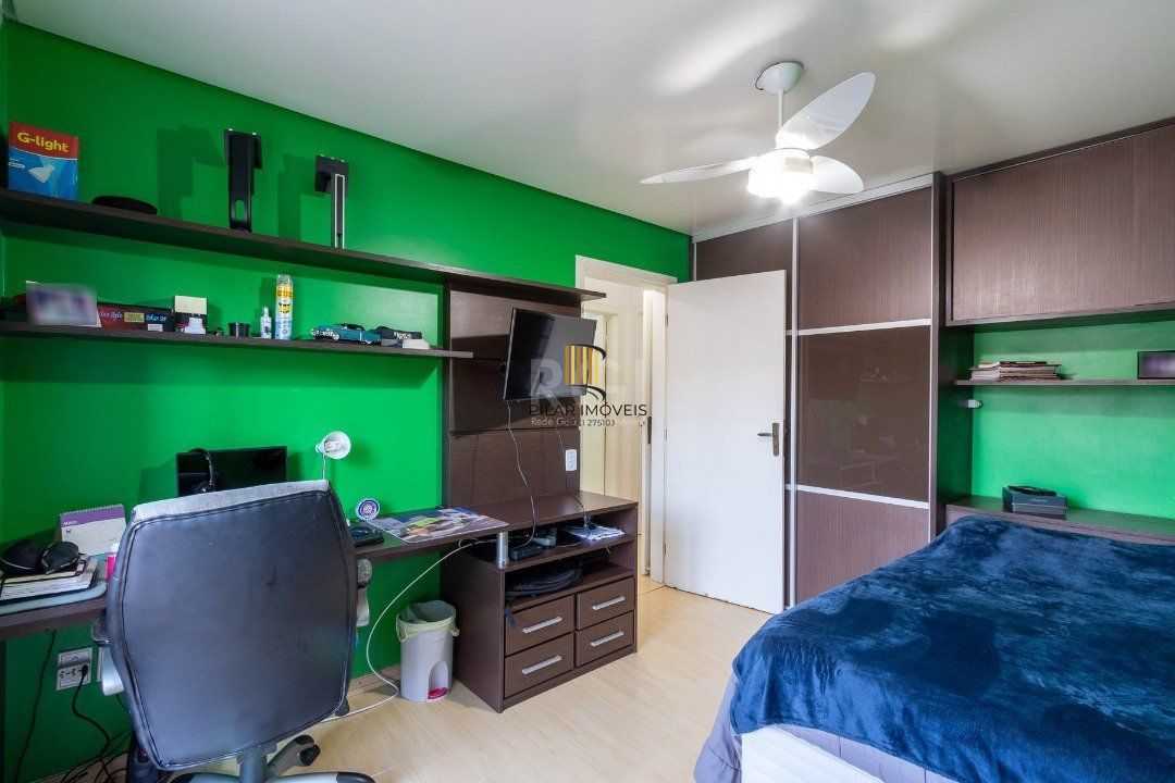 Casa Condominio para Venda - 300m², 4 dormitórios, sendo 2 suites, 2 vagas - Ipanema