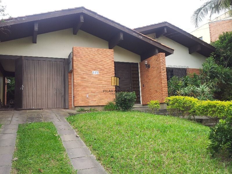 Casa para Venda - 400m², 3 dormitórios, sendo 1 suites, 2 vagas - Cristal