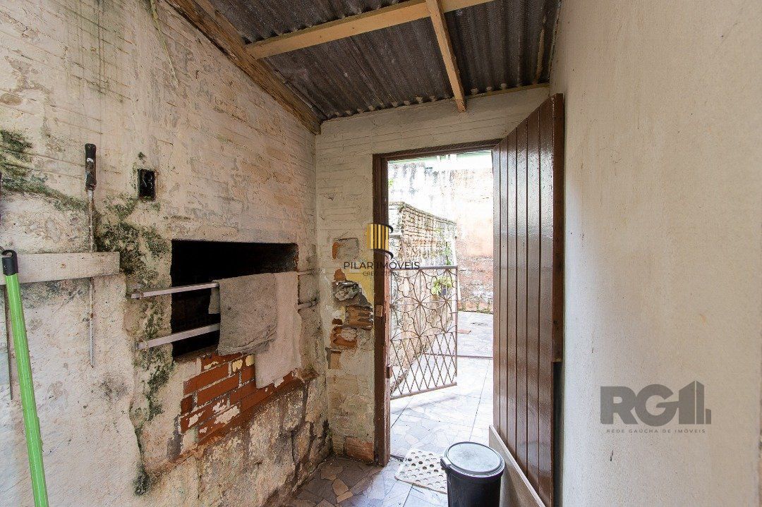 Casa 2 dormitórios no bairro Cristal