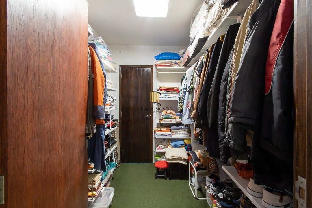 Casa 4 dormitórios no bairro Jardim Isabel
