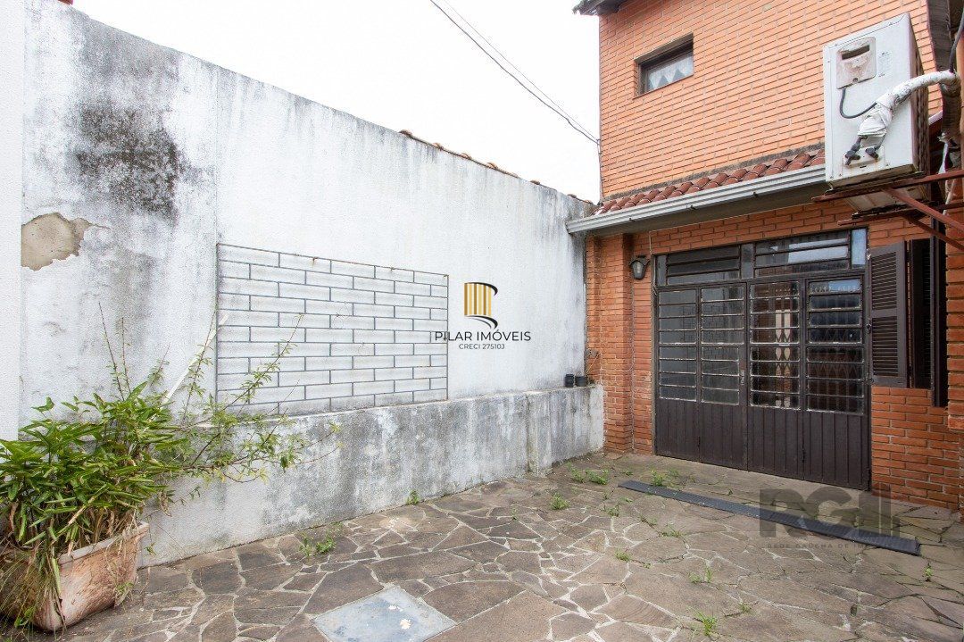 Casa para Venda - 205.5m², 3 dormitórios, sendo 2 suites, 3 vagas - Vila Nova