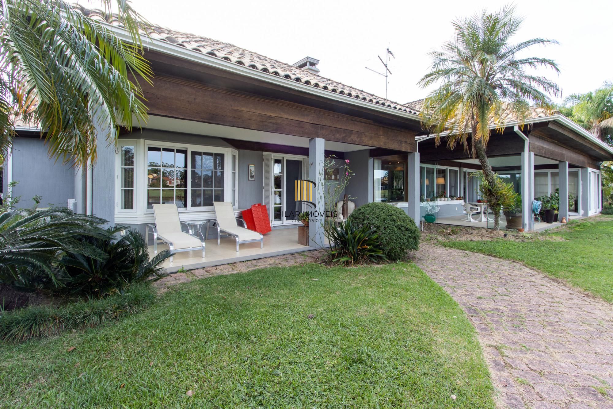 Casa de Condomínio 4 dormitórios no bairro Belém Novo