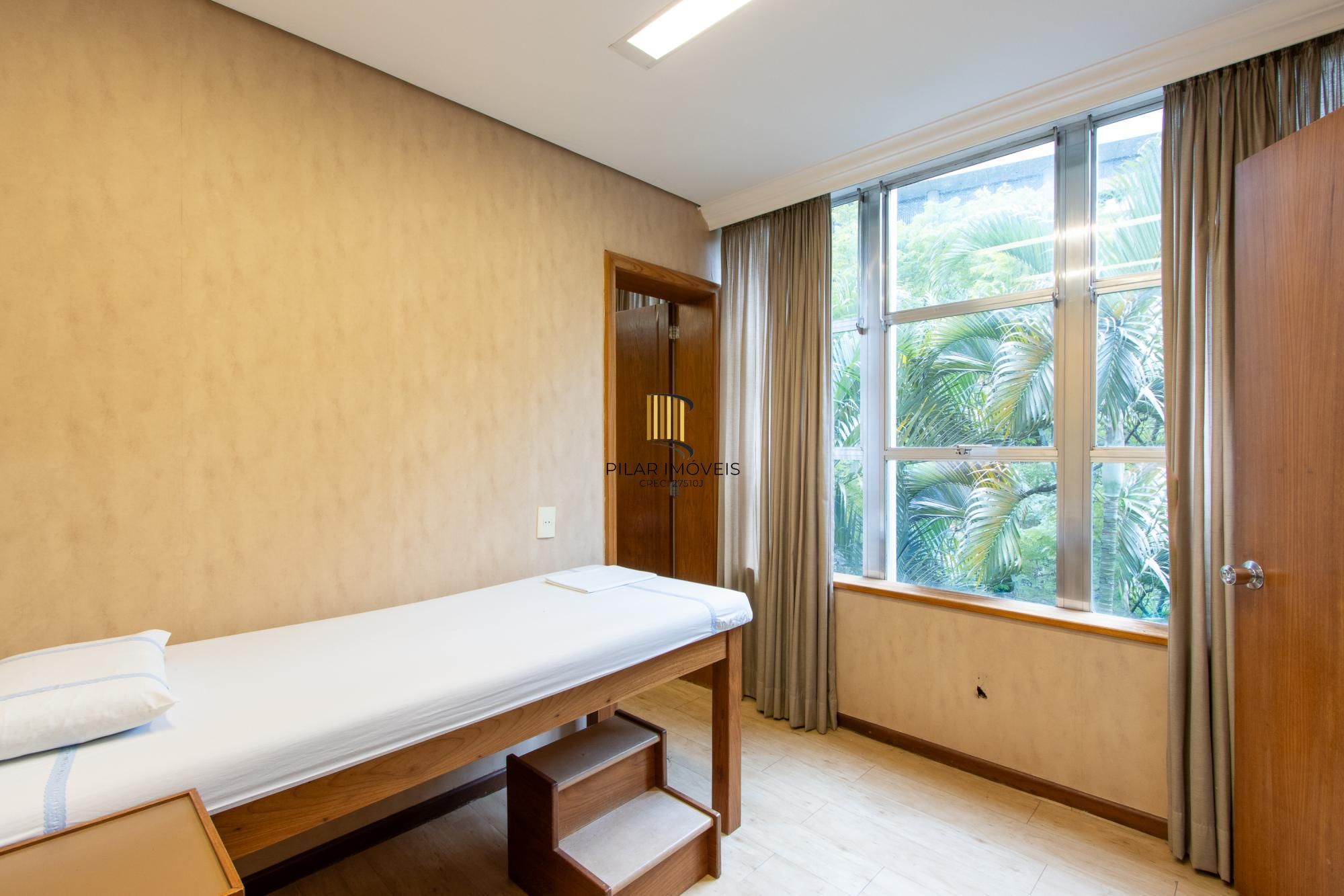 Conjunto comercial na Moinhos de Vento.