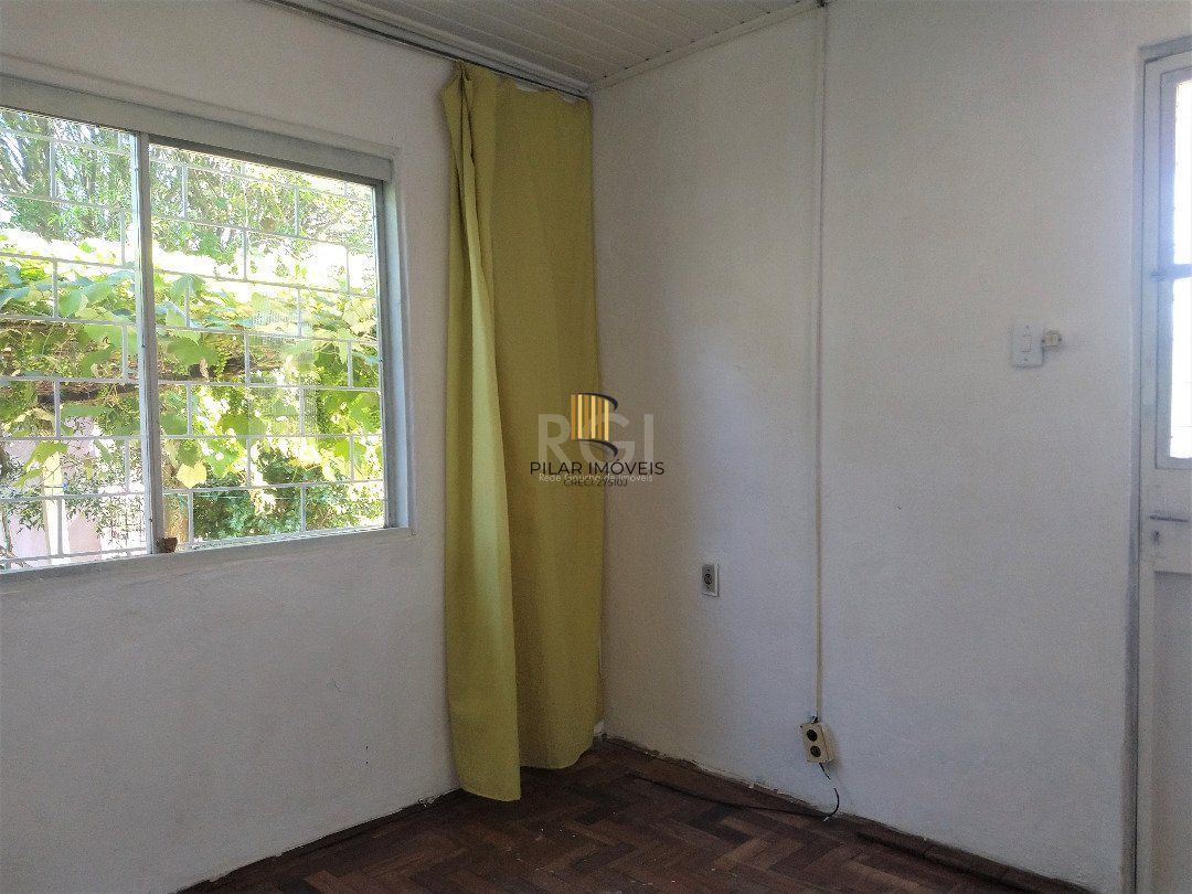 Casa para Venda - 81m², 2 dormitórios, 4 vagas - Vila Nova