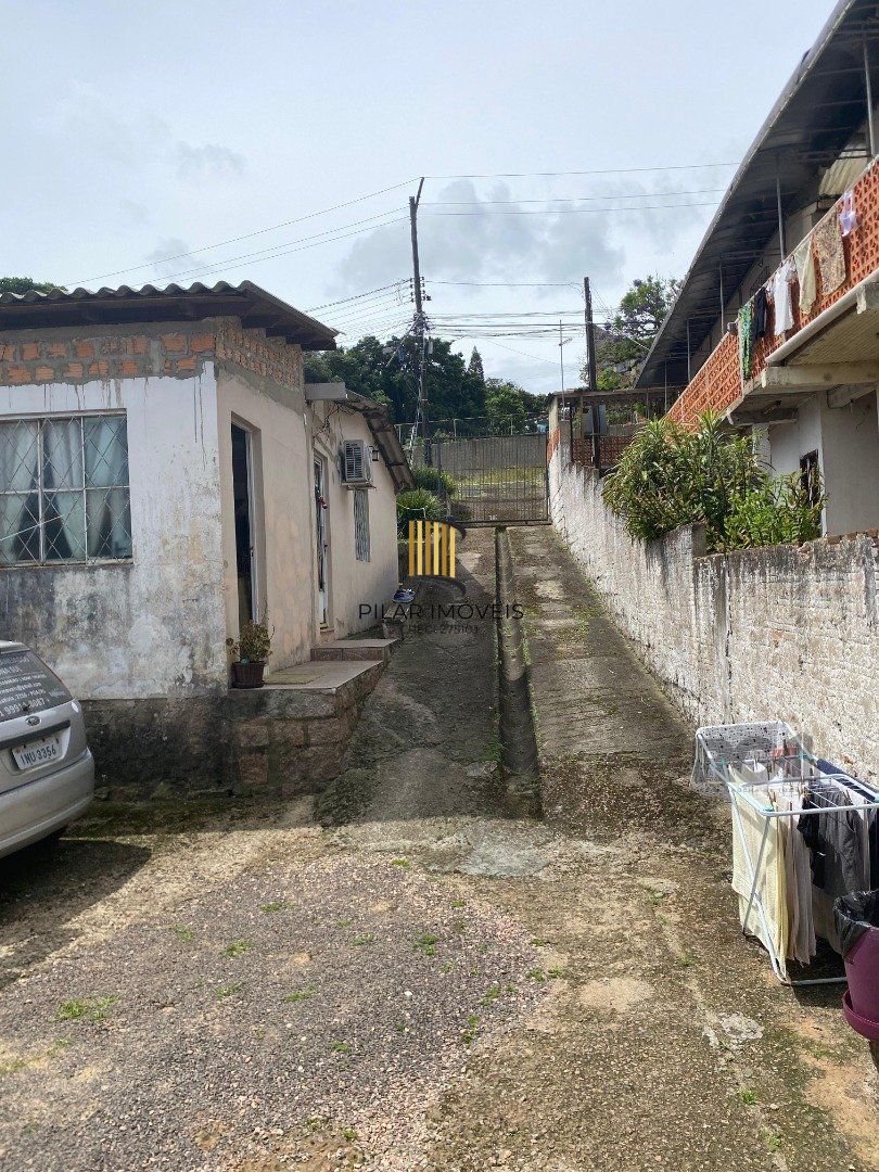 Casa 2 dormitórios no bairro Campo Novo