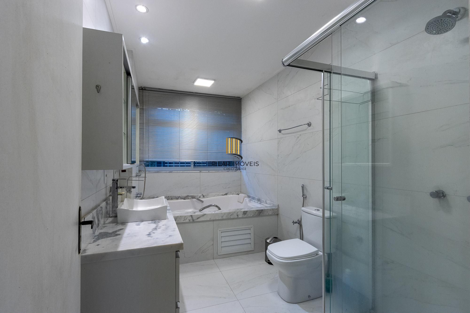 Bela casa térrea, 2 dormitórios e 1 suite - Parte alta do Bairro Espirito Santos