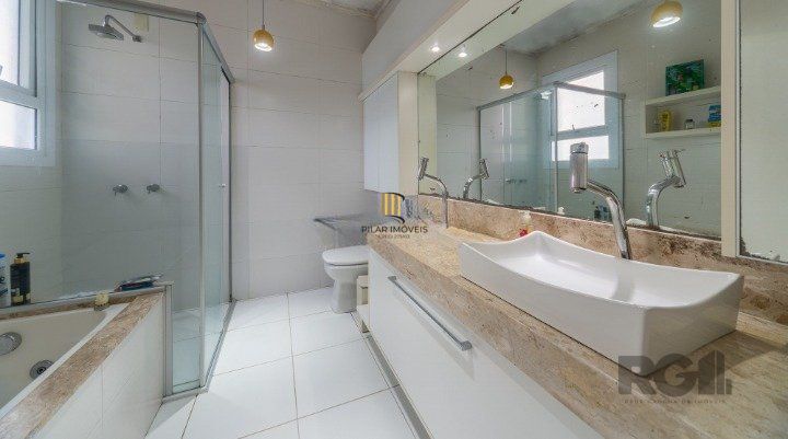 Casa de Condomínio 3 dormitórios no bairro Hípica