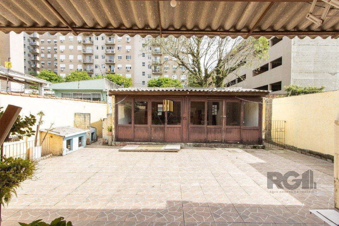 Casa 2 dormitórios no bairro Camaquã