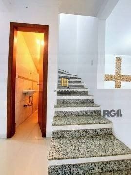 Casa 2 dormitórios no bairro Hípica