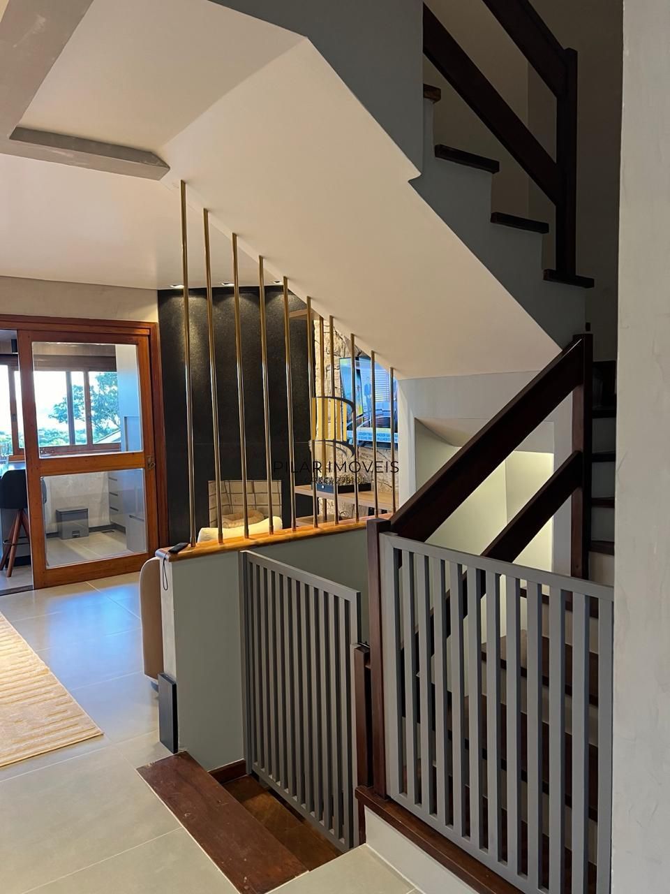 Casa em condomínio fechado para venda no bairro Jardim Isabel, com aproximadamente 204m² de área privativa,.