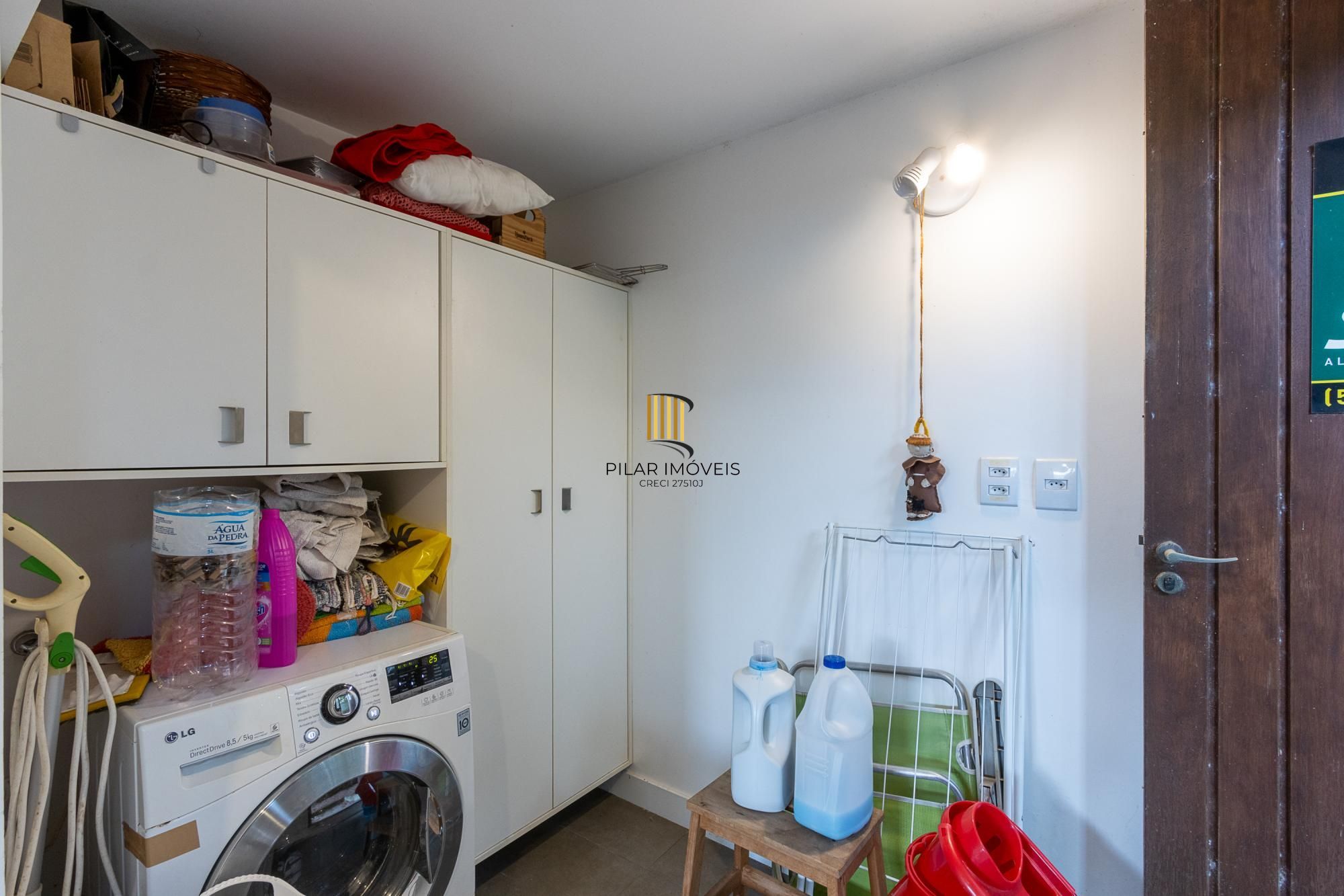 Casa com 6 quartos à venda  bairro Espírito Santo, Porto Alegre.