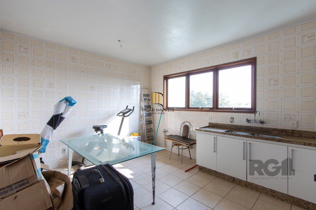 Casa para Venda - 361.95m², 4 dormitórios, sendo 2 suites, 3 vagas - Nonoai