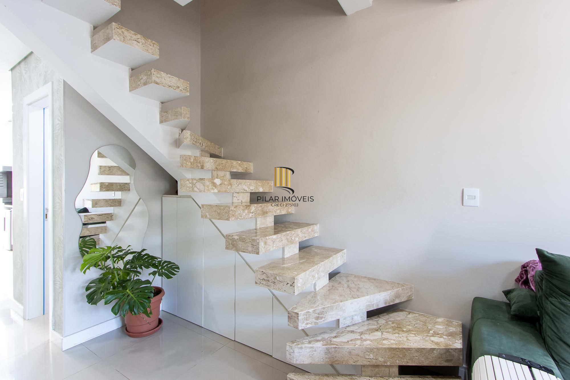 Ótima casa com 3dormitórios 1 suite no bairro Tristeza