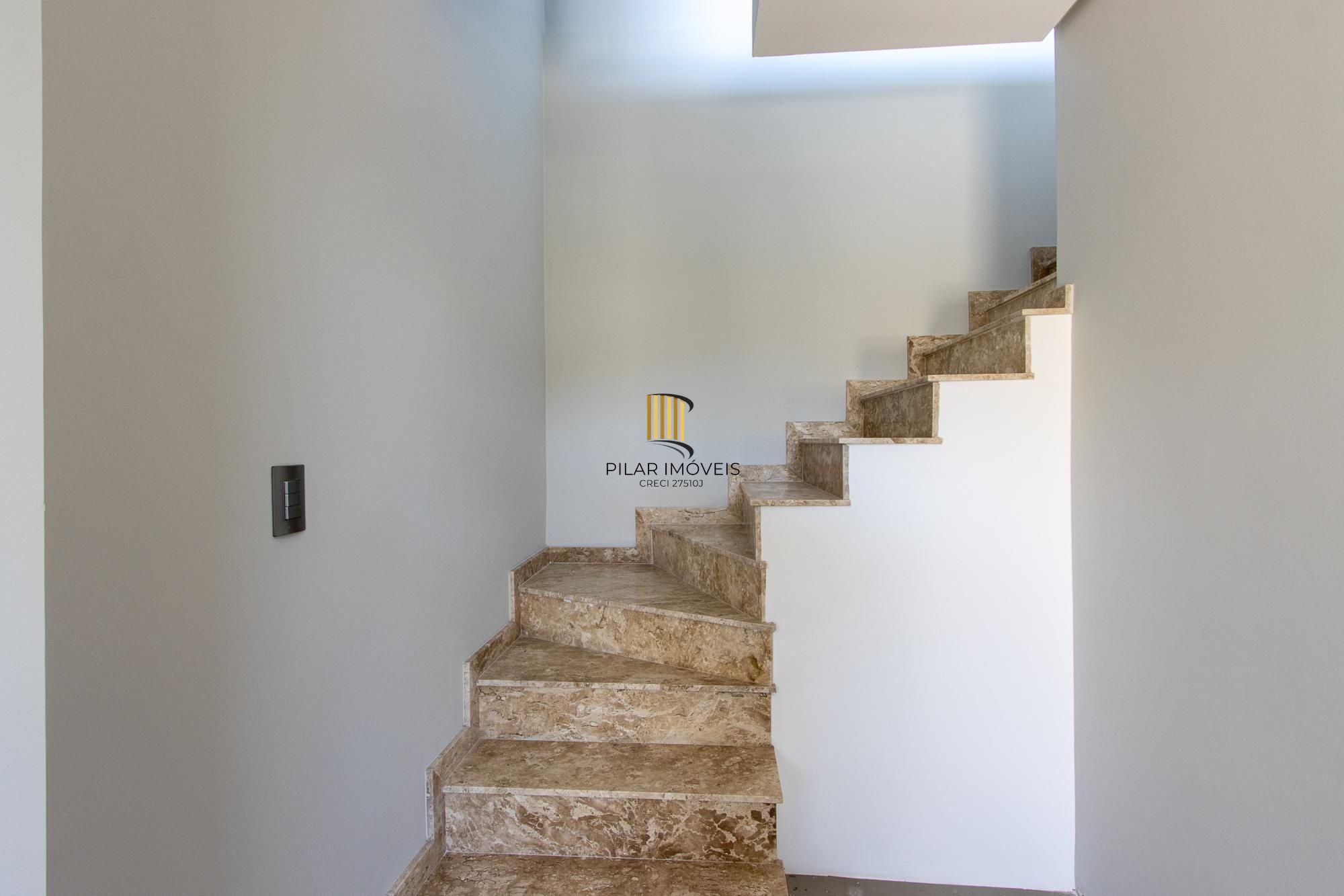 Casa em condomínio com conforto e exclusividade no bairro Tristeza