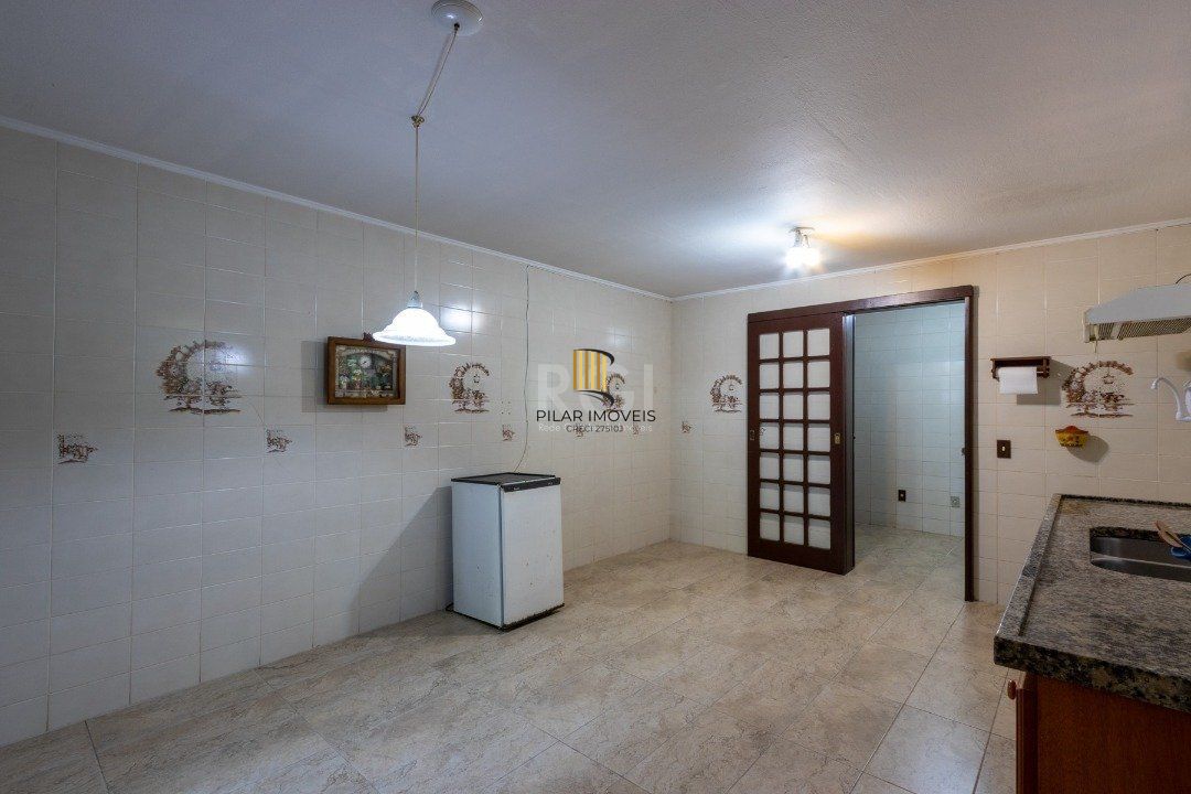 Casa para Venda - 357.28m², 4 dormitórios, sendo 1 suites, 4 vagas - Jardim Isabel