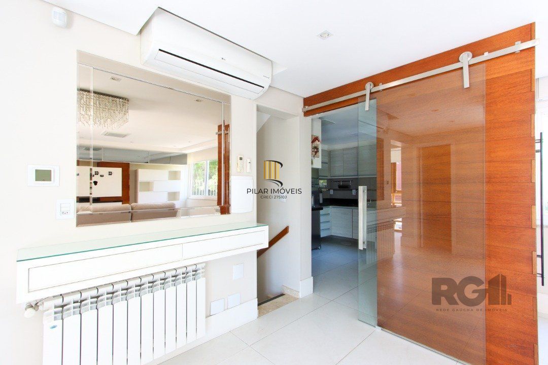 Casa Condominio para Venda - 233m², 3 dormitórios, sendo 1 suites, 2 vagas - Vila Assunção