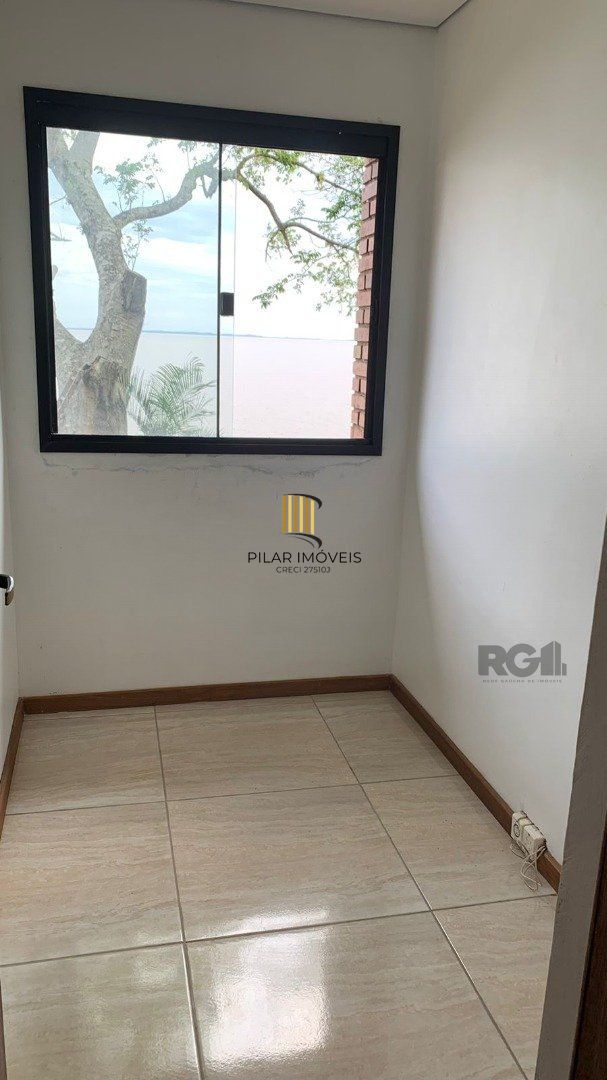 AMPLA CASA COM PRAIA PRIVATIVA NA ZONA SUL DE POA
