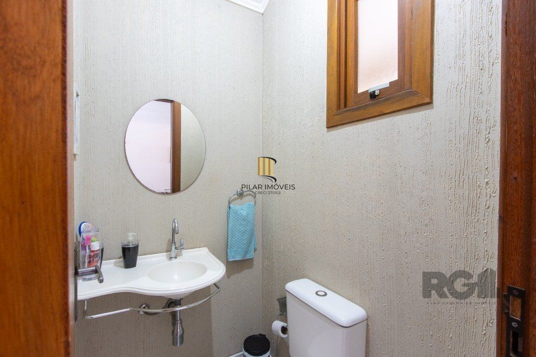 Casa com 3 dormitórios, sendo 1 suíte para venda  no bairro Hípica
