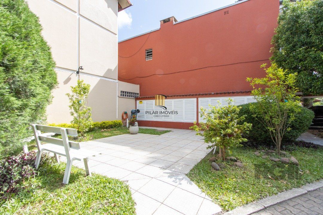 Casa de Condomínio 3 dormitórios no bairro Camaquã