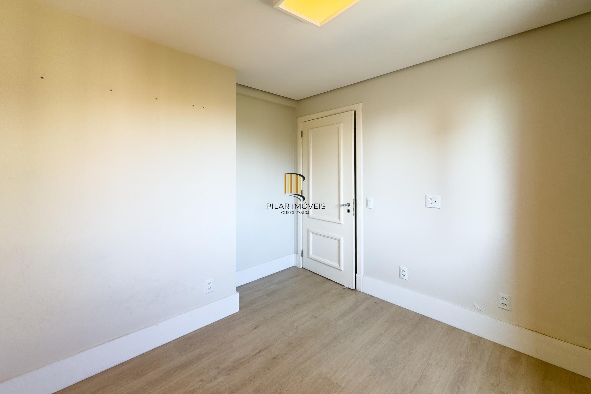 Cobertura alto padrão vista rio, construção Bandeira, com 228,32m² de área privativa.