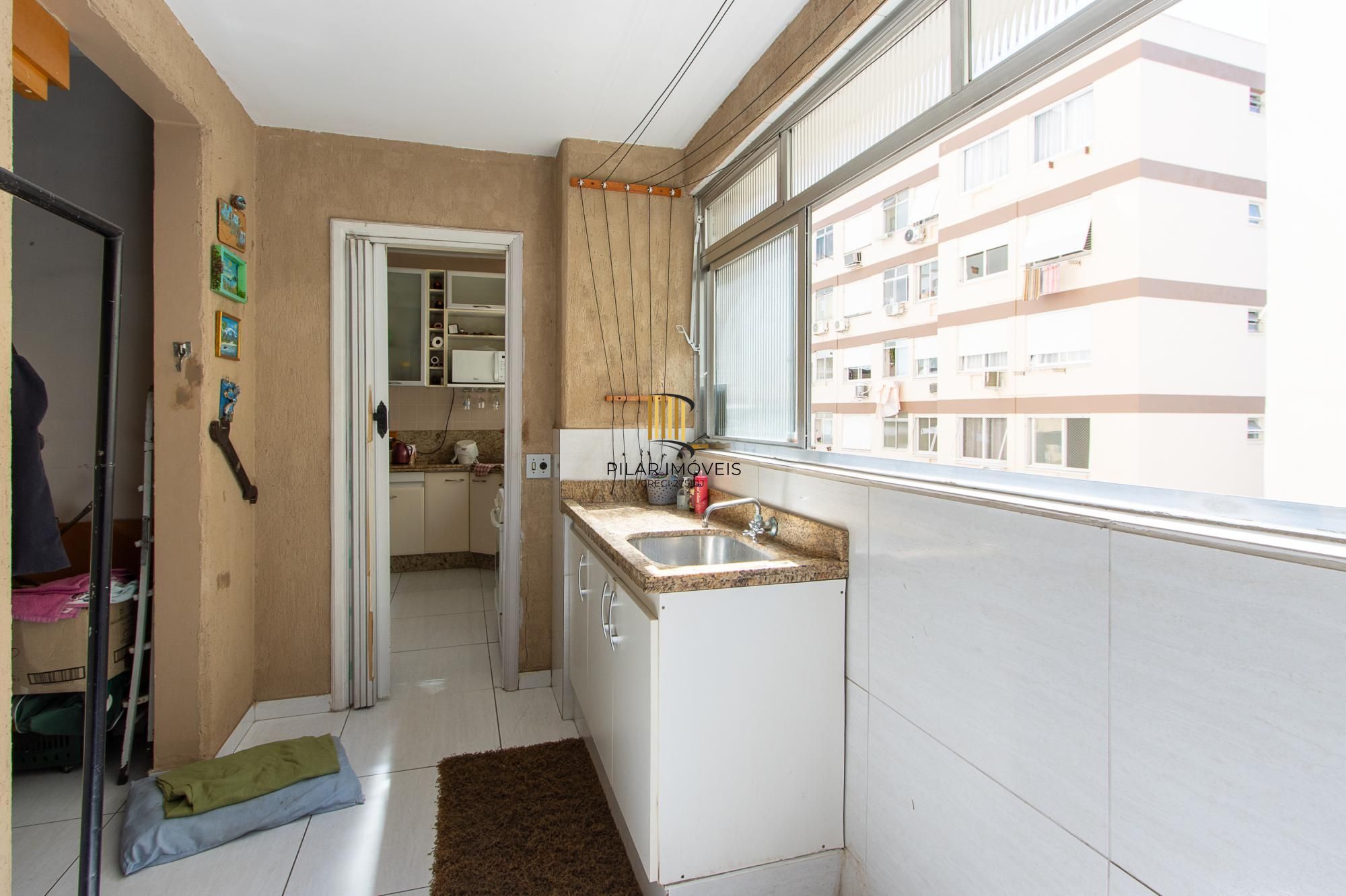 Apartamento 3 dormitorios com 168,65m2 privativos e uma vaga..