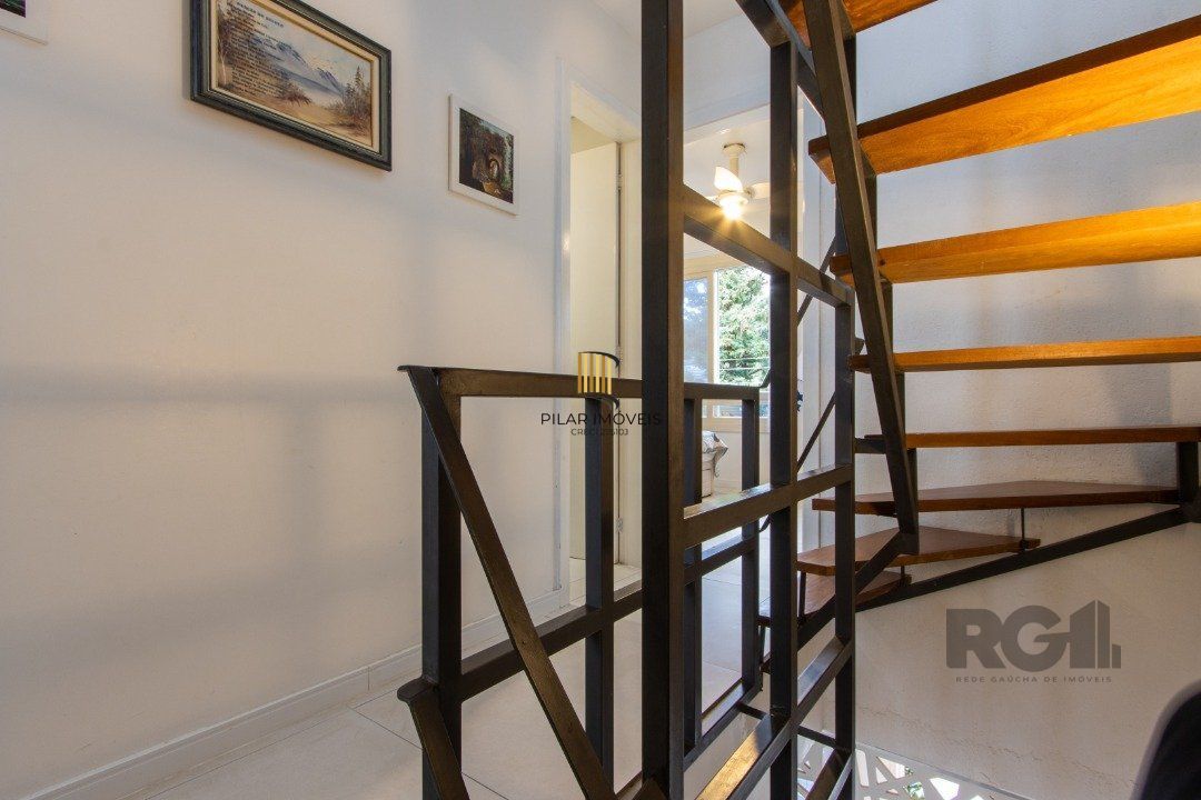 Sobrado com 148,45m², com 2 quartos, suíte, área gormet, vista para o Guaíba, na Vila Conceição.