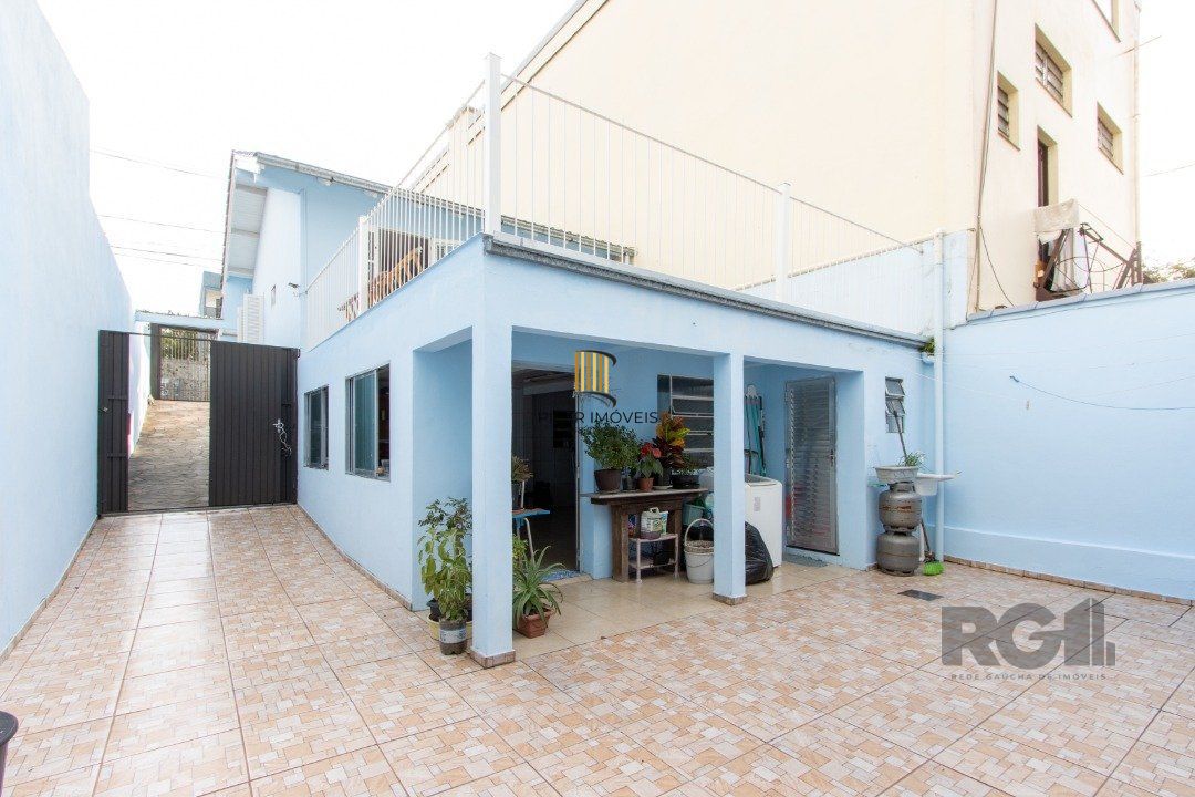 Casa 2 Dormitório(s) Bairro Cavalhada
