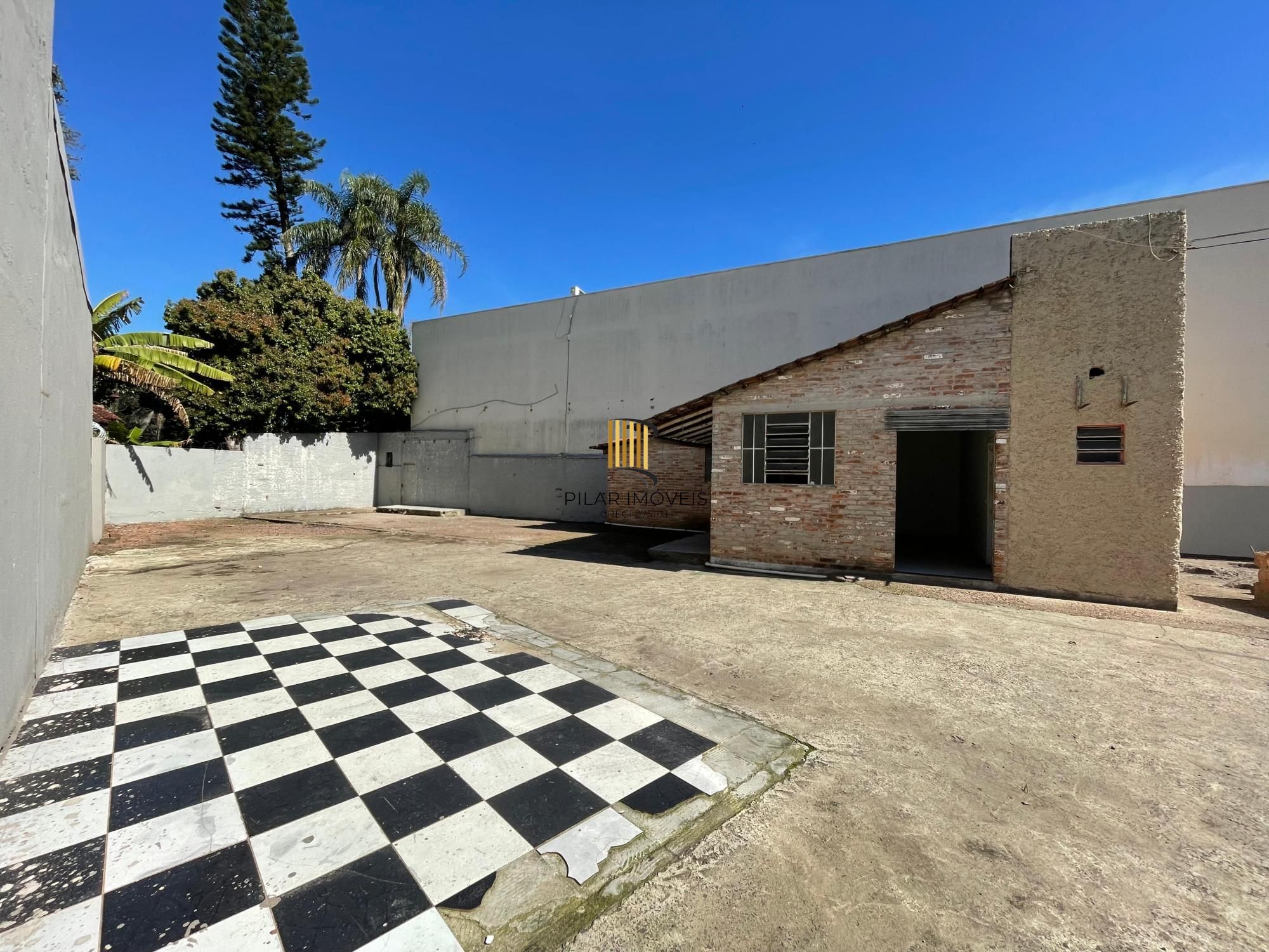 Dois terrenos lado a lado em localização estratégica de Ipanema – Porto Alegre Área total: 552 m²