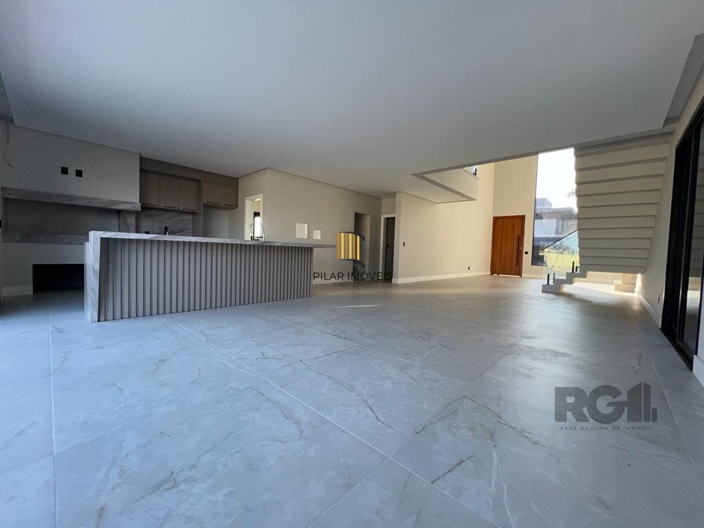 Sobrado alto padrão, novo, beira de lago, no Condomínio Celebration