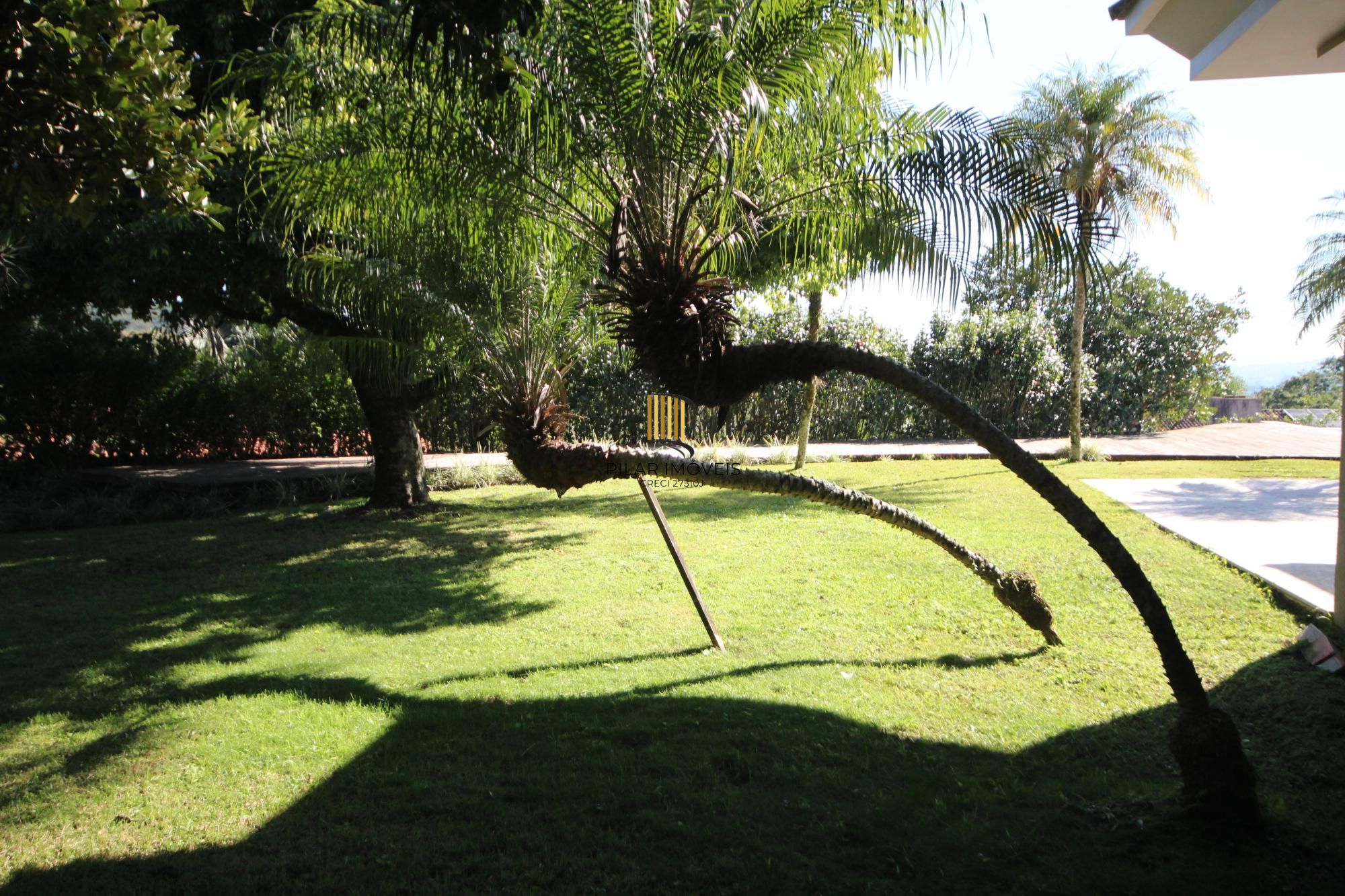 Casa Alto Padrão em Condomínio Fechado - 4 Suítes, Vista Panorâmica