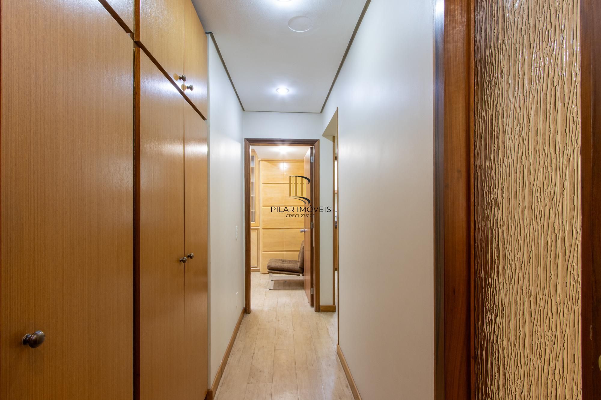 Conjunto comercial na Moinhos de Vento.