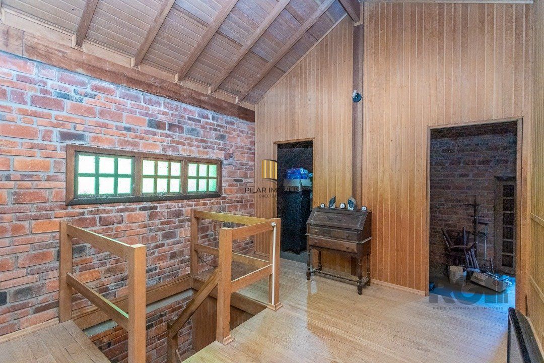 Casa 4 dormitórios, Altos da Vila Nova, Zona Sul, Porto Alegre.
