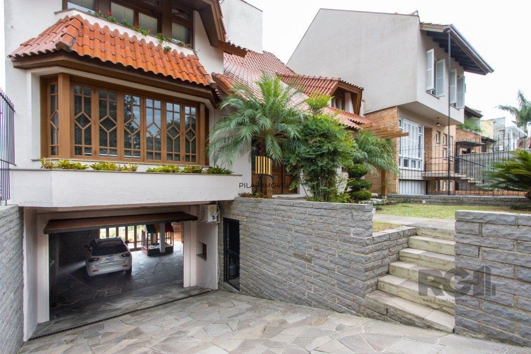 Casa para Venda com 4 dormitórios, sendo 2 suites e 4 vagas no bairro Jardim Isabel