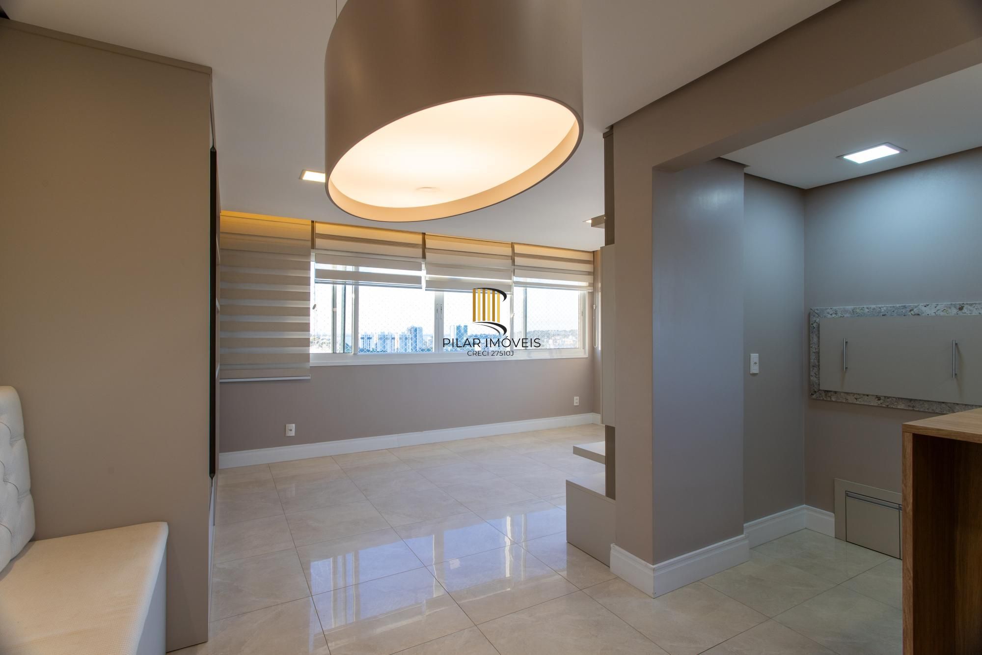 Excelente apartamento de 3 quartos, 1 suíte e 2 vagas de garagem cobertas.