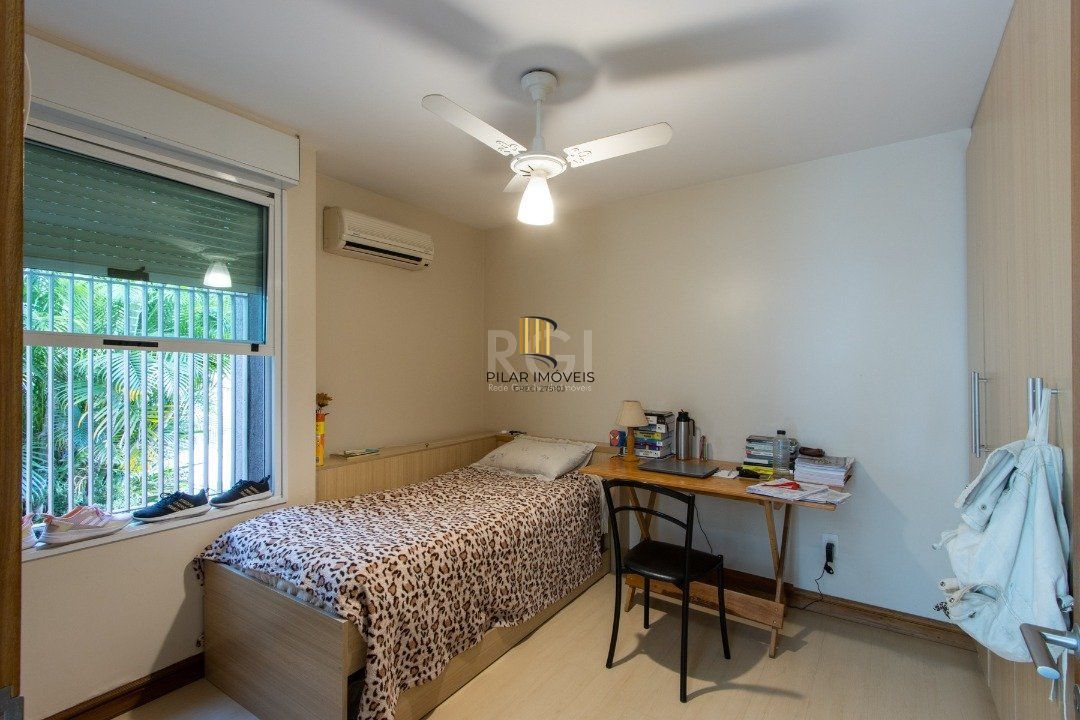 Casa 4 dormitórios no bairro Teresópolis